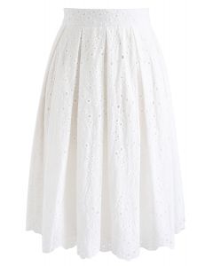 Eyelet Beauty Pleated Skirt in White